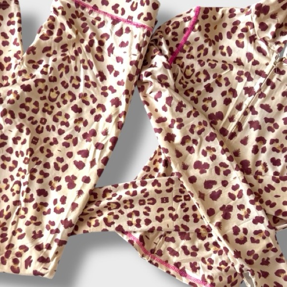 Leopard Print Two-Piece Set - M - Picture 5 of 14